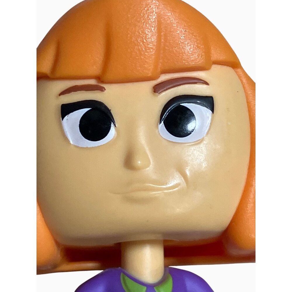 McDonald Daphne Figure 3.75" Scooby-Doo Collectible bobble Head Toy - Picture 3 of 9
